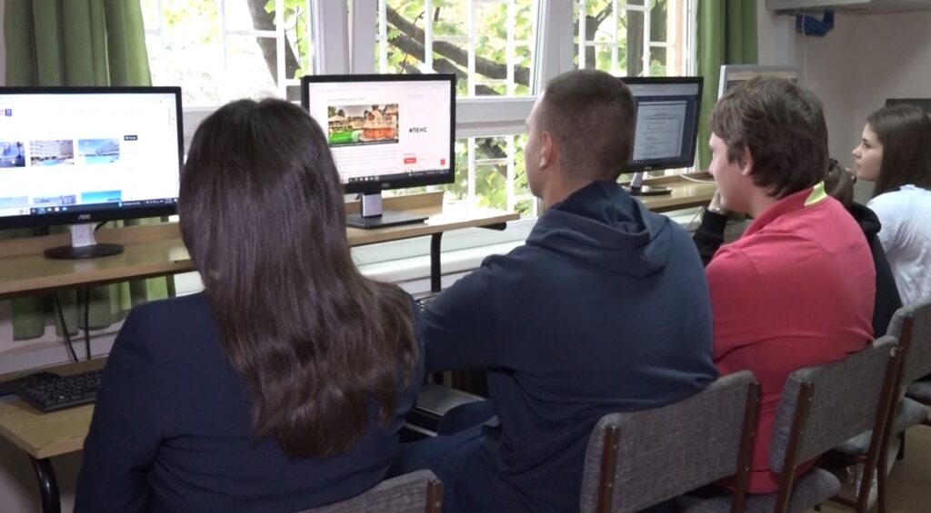 Novi računari u Ekonomsko-trgovinskoj školi u Pančevu